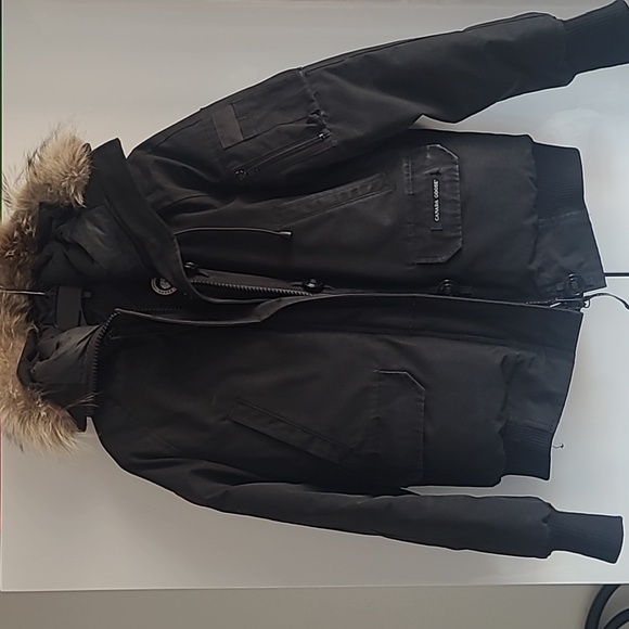 Canada Goose Black Chilliwack Bomber Parka - Picture 4 of 13
